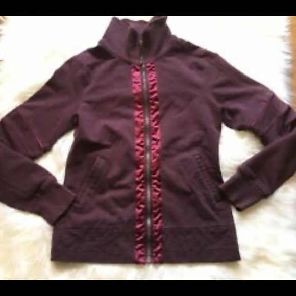 Lululemon mogul burgundy quilted zip up jacket 8